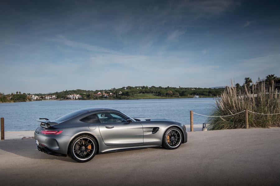  Mercedes-AMG GT R 2016 года  (фото 13 из 92)